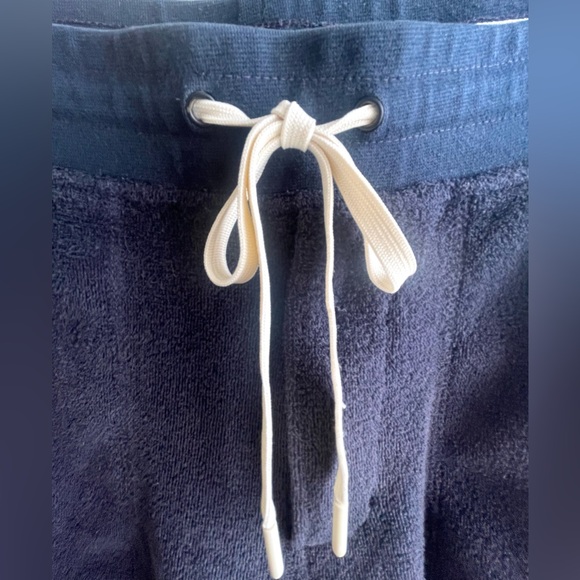 Outerknown Hightide Sweatshorts Navy Blue Shorts with Elastic Waistband - Picture 3 of 6